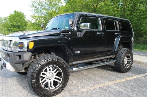 2008 hummer h3  with luxury package