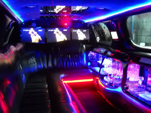1999 private use only ! lincoln town car 120" limousine / never rented !!!