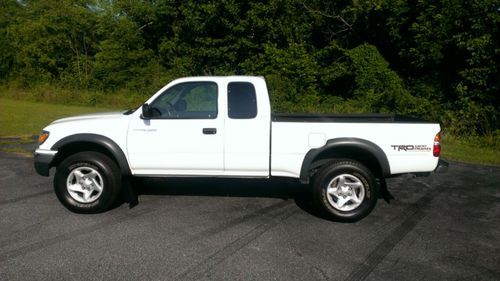 Find used 2004 Toyota Tacoma SR5 TRD 4X4 Extended Cab Pickup 2-Door 3