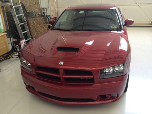 Beautiful str8 charger - still has "new car smell" (only 1275 miles on vehicle)