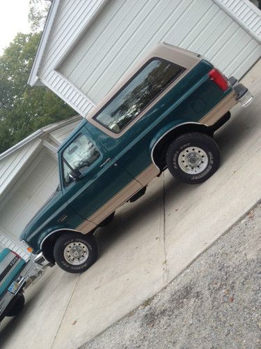 1996 ford bronco eddie bauer 35,000 miles! no rust!