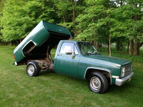 1984 chevy c20 custom deluxe 3/4 ton pickup truck w/ dumping bed