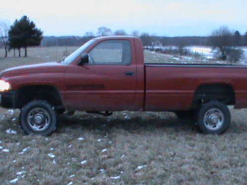 1995 dodge ram 2500 standard cab pickup 2-door 5.9l 4x4 5-speed manual