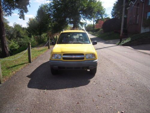 2002 chevrolet tracker, 4wd, 96000 miles, 5 speed manual, 4 door.