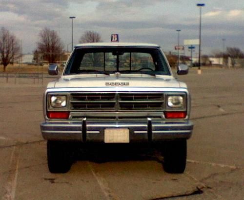 1989 dodge w250 le 4x4 standard cab pickup 2-door cummins 5.9l