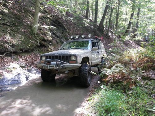 1998 jeep cherokee lifted with winch xj