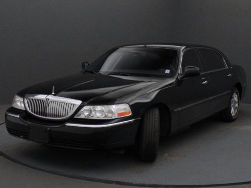2009 lincoln town car signature l black 17k orig 1 owner miles!! will not last!!