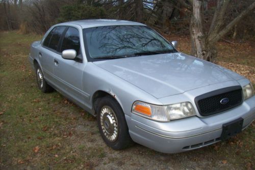 1999 ford crown victoria former unmarked police car