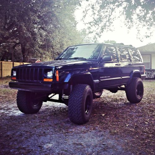 2000 jeep cherokee xj 4.0l i6 4.5&#034; inch skyjacker short arm lift kit on 33s