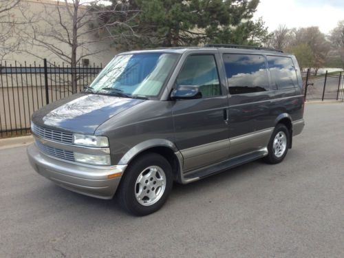 Immaculate 2005 chevrolet astro van, well maintained, 3 row seating, awd!! nice!
