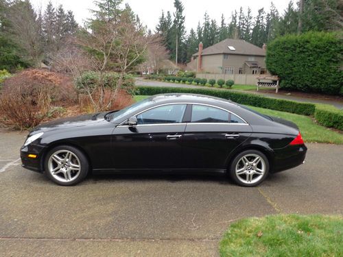 2006  mercedes benz cls 500 black on black with sport package and low miles