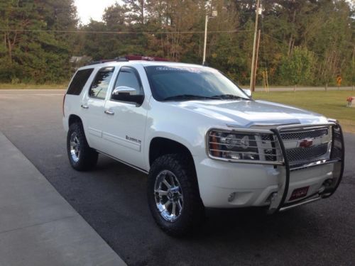 2009 chevrolet tahoe lt lifted lots of extras