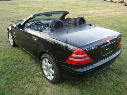 Slk230 convertible salvage rebuildable repairable wrecked project damaged fixer