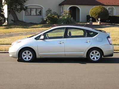 2005 toyota prius one owner only 87k low miles non smoker clean no reserve!
