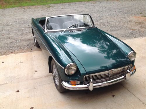 1965 mgb chrome bumper,pull handle car,have Georgia title in hand, image 1