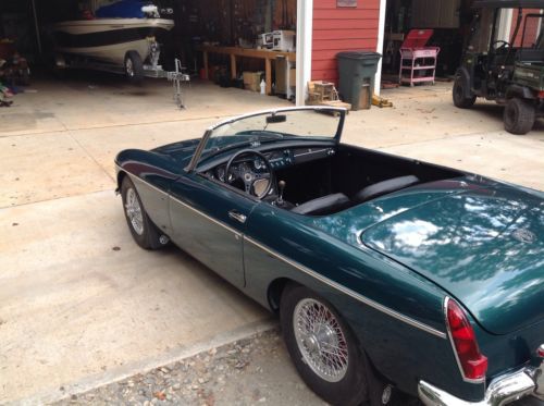1965 mgb chrome bumper,pull handle car,have Georgia title in hand, image 3