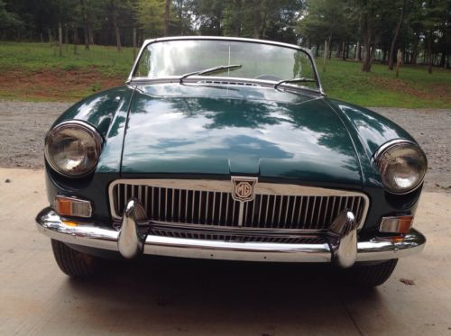1965 mgb chrome bumper,pull handle car,have Georgia title in hand, image 4