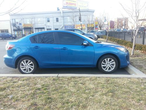 2012 mazda 3 i grand touring w/ tech package - great condition!