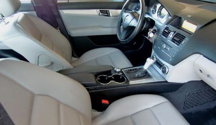 2008 mercedes-benz c300 luxury sedan 4-door 3.0l