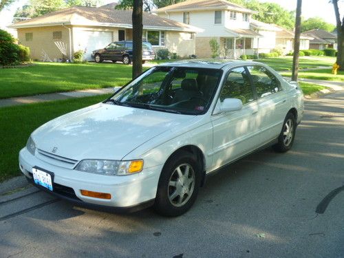 Sell Used 1995 Honda Accord Ex 4 Speed Automatic White W