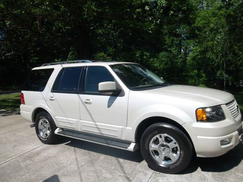 Gorgeous ONE OWNER Garaged 2005 Ford Expedition LIMITED  4-Door 5.4L, image 3
