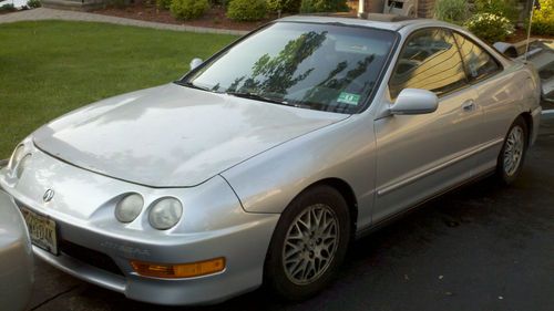 1998 acura integra ls hatchback 3-door 1.8l, 5 spd manual w/tokiko suspension