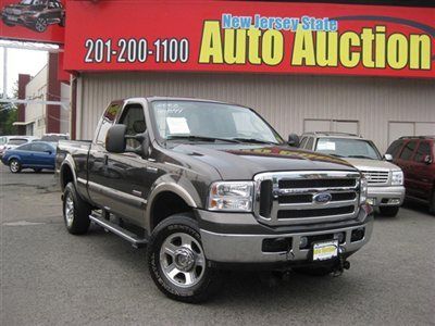 2006 ford f-350 lariat super cab 4x4 4x4 fx4 leather carfax certifed 1-owner