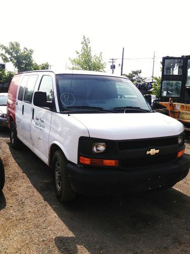 2005 chevy express 1500 5.3l v8 awd cargo van salvage wrecked