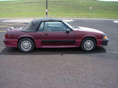 1989 mustang gt convertible fast, reliable but needs paint black interior! look!