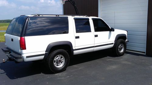 Sell used 1999 3/4 ton 4x4 Suburban LT in Bowling Green ...