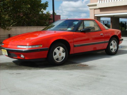 Gorgeous***1988 buick reatta coupe w/ 44k miles!!  mint~~~~