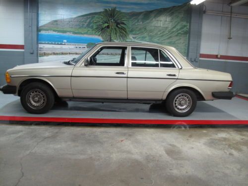 1985 mercedes 300 td sedan..nice california rust free example !