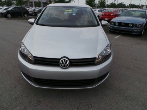 2012 volkswagen golf 2.5l 4-door