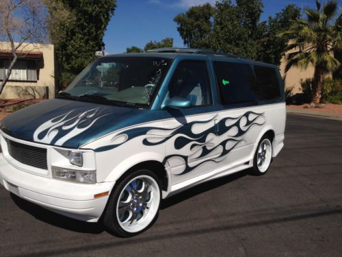 1996 chevy astro van&#034;totallycustomized&#034;award winner~built professionally~bagged~