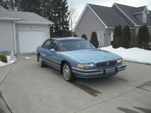 Classic 1992 buick lesabre - low miles- like new ! heated garage kept , look!!