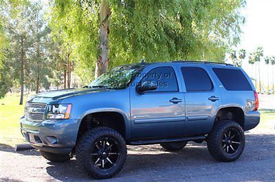 Beautiful lifted 1 owner 4x4 suv new tires new wheels navigation dvd moonroof