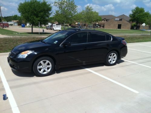 Loaded 2009 nissan altima 2.5 sl!!  only 30,000 miles!!