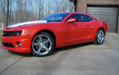 2010 camaro ss with rs package, 924 actual miles!