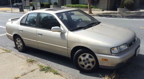 1995 infiniti g20 t sedan 4-door 2.0l with power everything and leather interior