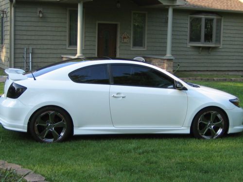 2006 scion tc base coupe 2-door 2.4l