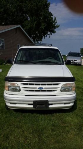 Beautiful 1995 ford explorer limited with leather, loaded!