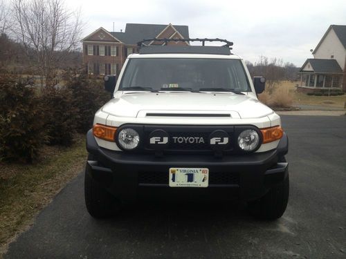 Toyota fj cruiser iceberg 2010 4wd blacked out bumpers nav immaculate condition