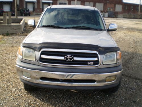 2002 toyota tundra sr5 extended cab pickup 4-door 4.7l no reserve! look!!!