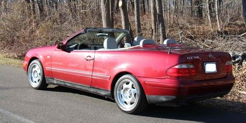 Mercedes-benz clk 320 convertible