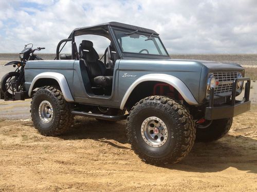 1967 ford bronco bad boy!! beautiful,modified with the best parts money can buy!
