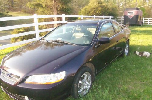 Honda accord lx 2dr v6 104,000 miles runs&amp;looks good