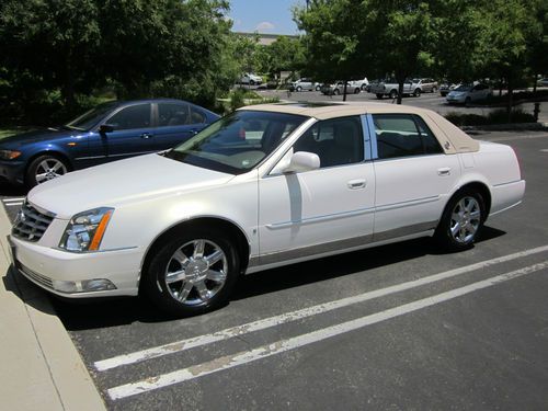 2006 cadillac dts - excellent condition, fully loaded, only 26k miles. like new.
