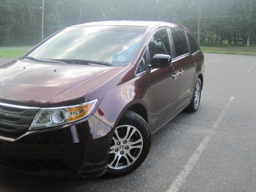 2012 honda odyssey fully loaded!!! 8 seater, one owner!!