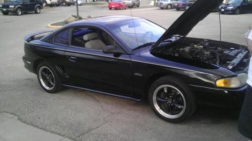 1998 ford mustang gt