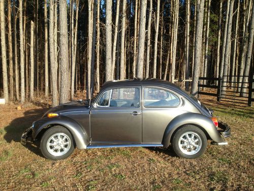 Volkswagen bug 1977 beetle charcoal grey standard sun roof 1600 cc dual port